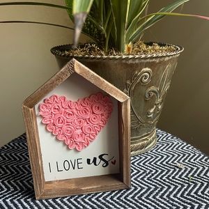 Mini house heart sign
